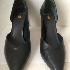 Franco Sarto Dark Gray Leather Heels